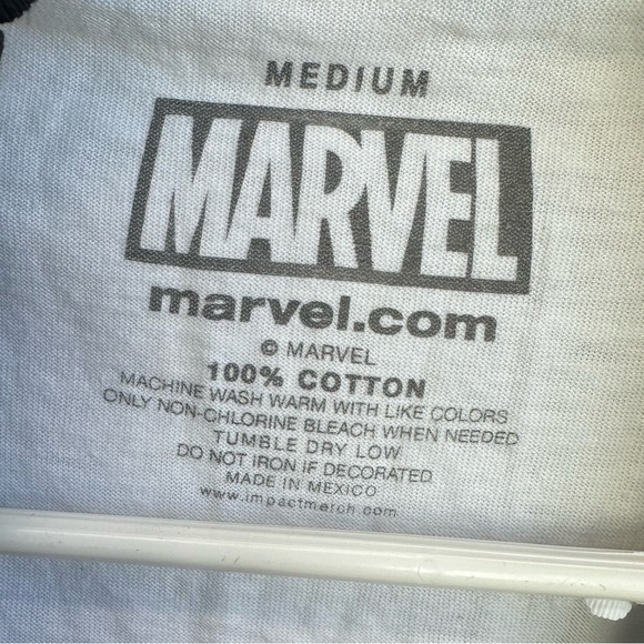 Marvel Gwenpool Graphic tee shirt - Picture 4 of 4